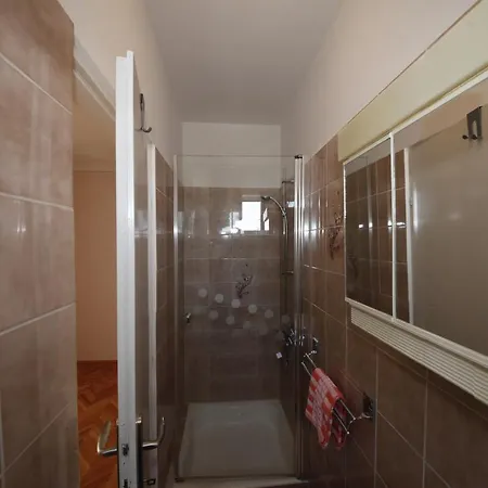 Franka Rab בית הארחה ראב