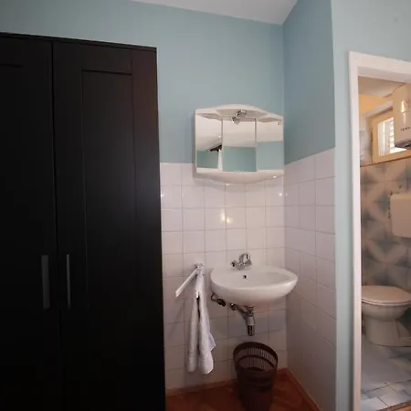 Franka Rab بيت ضيافة