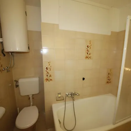 בית הארחה Villa Franka Rab