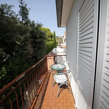 Villa Franka Rab בית הארחה 3*