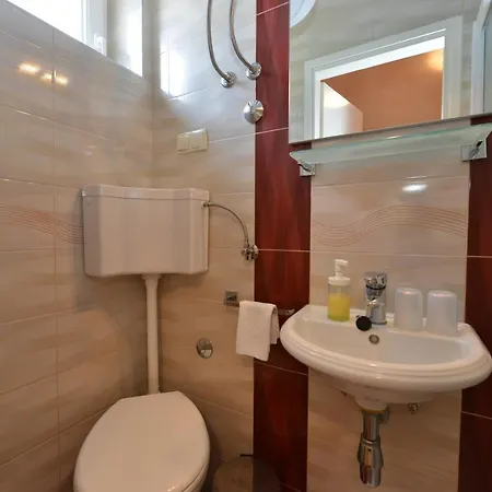 Villa Franka Rab בית הארחה