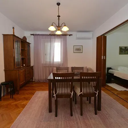 בית הארחה Villa Franka Rab