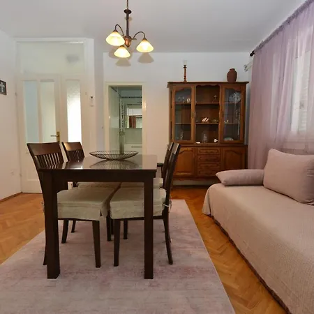 בית הארחה Villa Franka Rab 3*