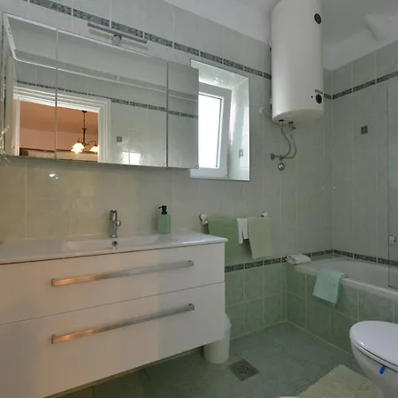 בית הארחה Villa Franka Rab ראב