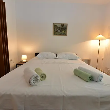 בית הארחה Villa Franka Rab