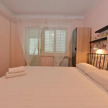 בית הארחה Villa Franka Rab ראב